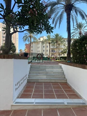 Apartamento de 4 habitaciones en Torremolinos en venta con piscina garaje - 550.000 € (Ref: 9367655)