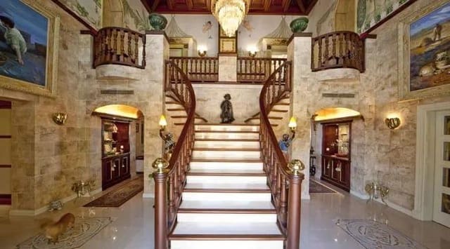 12 slaapkamer Villa te koop in Nueva Andalucia, Marbella met garage - € 6.000.000 (Ref: 9367656)