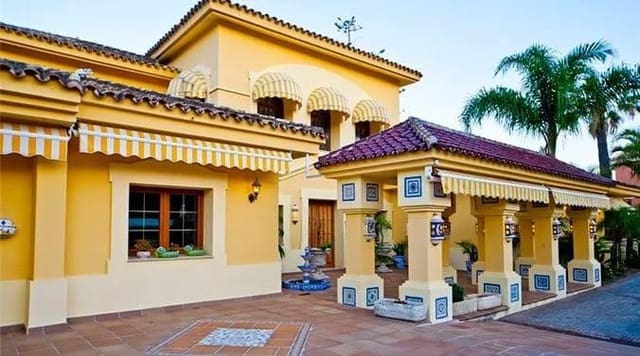 12 slaapkamer Villa te koop in Nueva Andalucia, Marbella met garage - € 6.000.000 (Ref: 9367656)