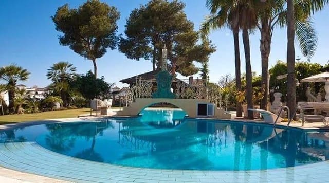 12 slaapkamer Villa te koop in Nueva Andalucia, Marbella met garage - € 6.000.000 (Ref: 9367656)