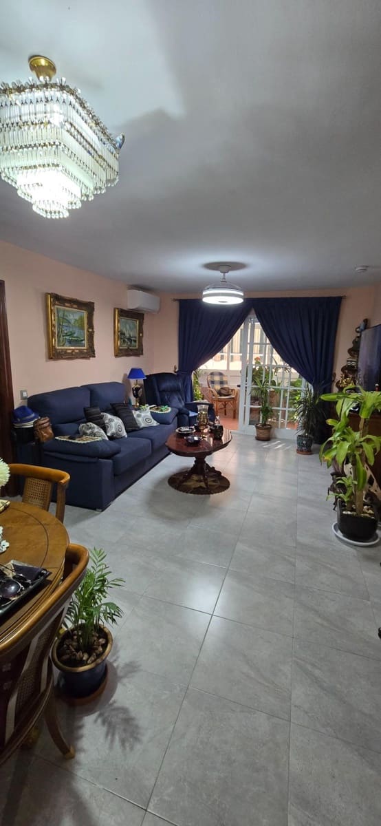 Apartamento de 3 habitaciones en Fuengirola en venta - 295.000 € (Ref: 9367657)