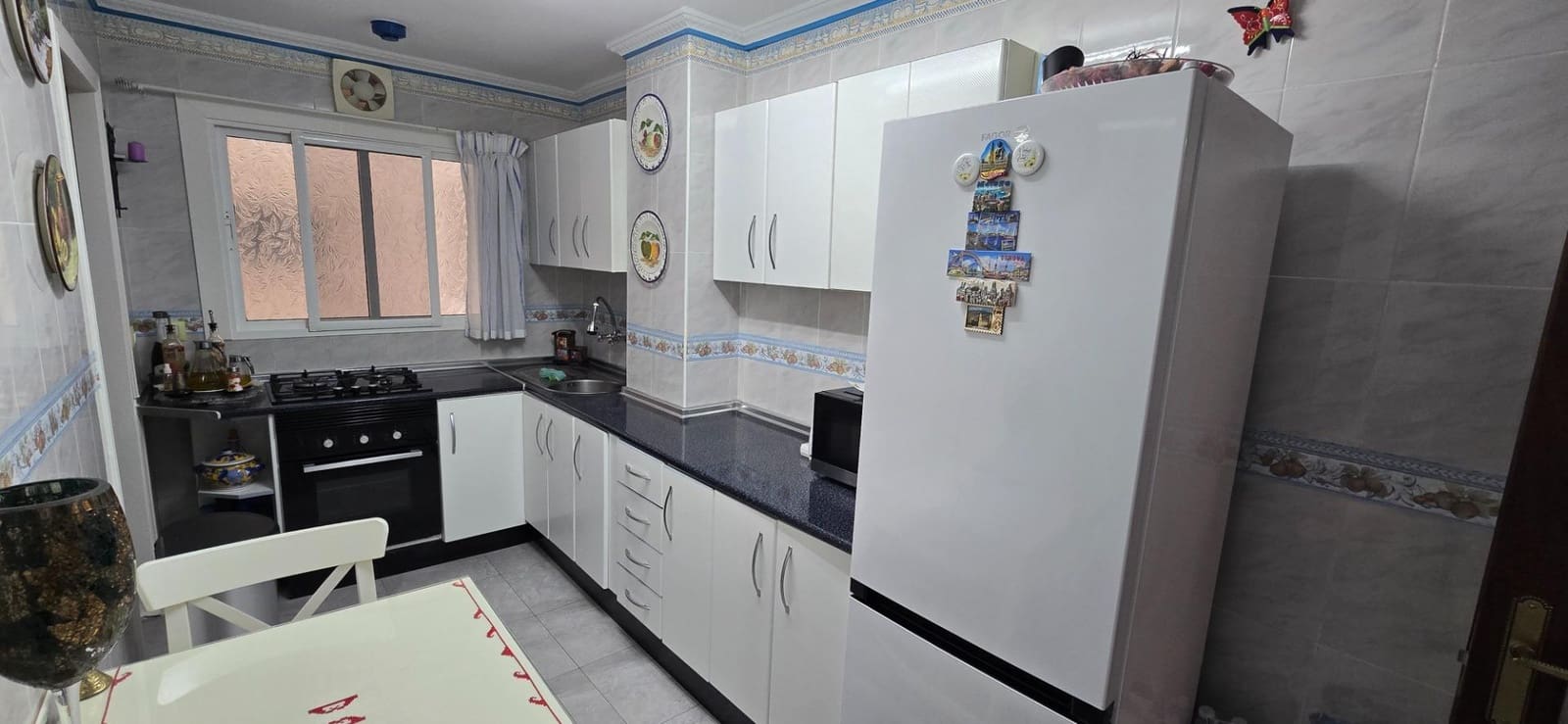 Apartamento de 3 habitaciones en Fuengirola en venta - 295.000 € (Ref: 9367657)