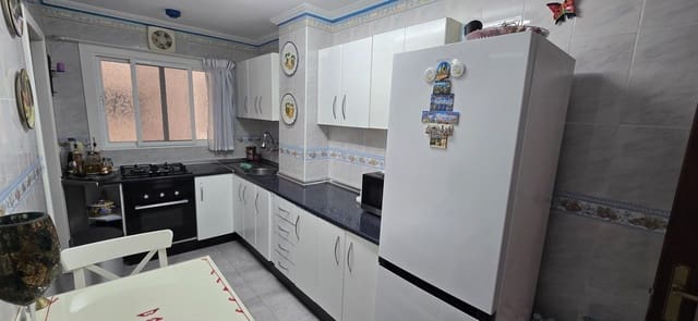 Apartamento de 3 habitaciones en Fuengirola en venta - 295.000 € (Ref: 9367657)