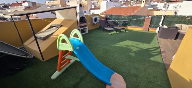 4 makuuhuone Rivitalo myytävänä paikassa Puerto de la Torre, Málaga kaupunki - 424 000 € (Ref: 9367663)