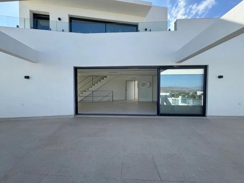 4 camera da letto Villa in vendita in Pinos de Alhaurin con piscina garage - 890.000 € (Rif: 9367664)