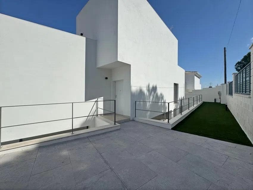 4 camera da letto Villa in vendita in Pinos de Alhaurin con piscina garage - 890.000 € (Rif: 9367664)