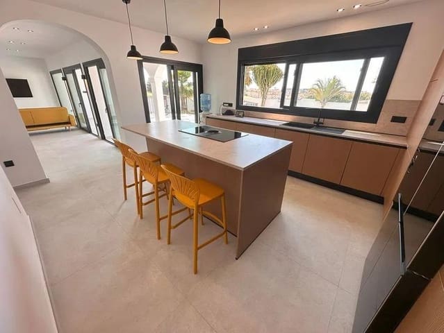 Chalet de 5 habitaciones en Mijas en venta con piscina garaje - 1.099.000 € (Ref: 9367665)