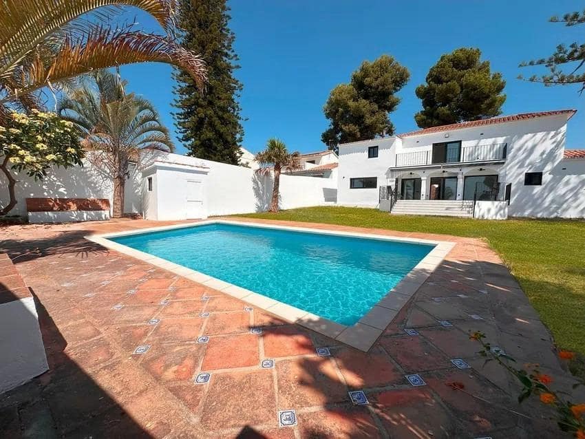 Chalet de 5 habitaciones en Mijas en venta con piscina garaje - 1.099.000 € (Ref: 9367665)
