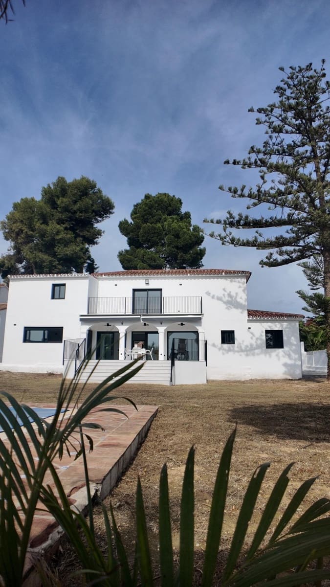 Chalet de 5 habitaciones en Mijas en venta con piscina garaje - 1.099.000 € (Ref: 9367665)