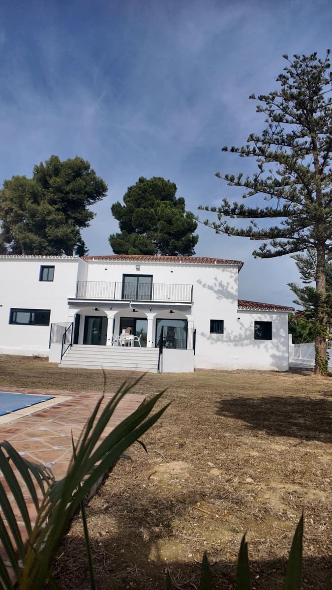 Chalet de 5 habitaciones en Mijas en venta con piscina garaje - 1.099.000 € (Ref: 9367665)
