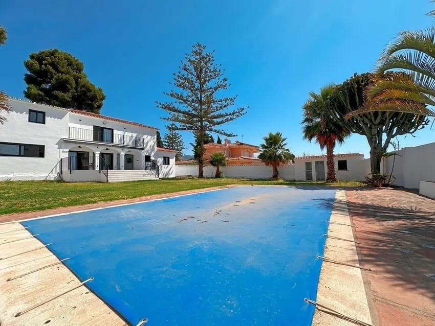 Chalet de 5 habitaciones en Mijas en venta con piscina garaje - 1.099.000 € (Ref: 9367665)
