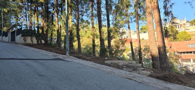 Tomt till salu i Puerto de la Torre, Málaga stad - 255 000 € (Ref: 9407999)