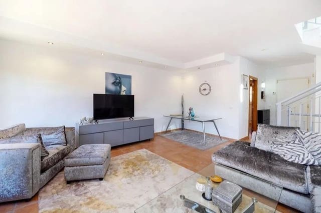 3 sypialnia Dom na sprzedaż w Los Pacos, Fuengirola z garażem - 549 000 € (Ref: 9417666)