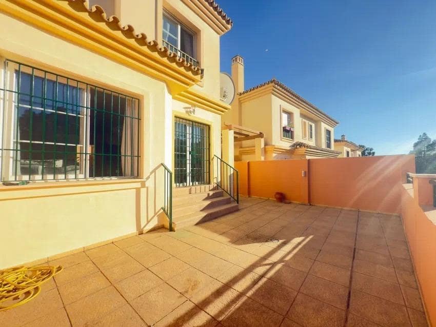 3 sypialnia Dom na sprzedaż w Fuengirola z garażem - 549 000 € (Ref: 9417666)