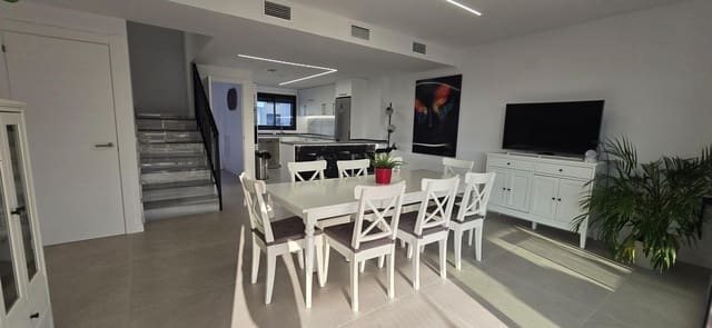 3 soveværelse Rækkehus til salg i Alhaurín de la Torre med swimmingpool garage - € 545.000 (Ref: 9419880)