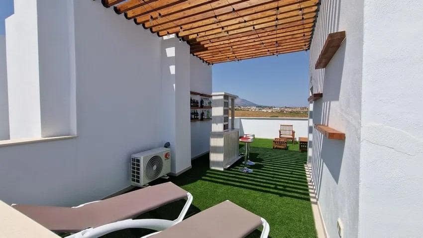 3 chambre Villa/Maison Mitoyenne à vendre à Alhaurin de la Torre avec piscine garage - 545 000 € (Ref: 9419880)