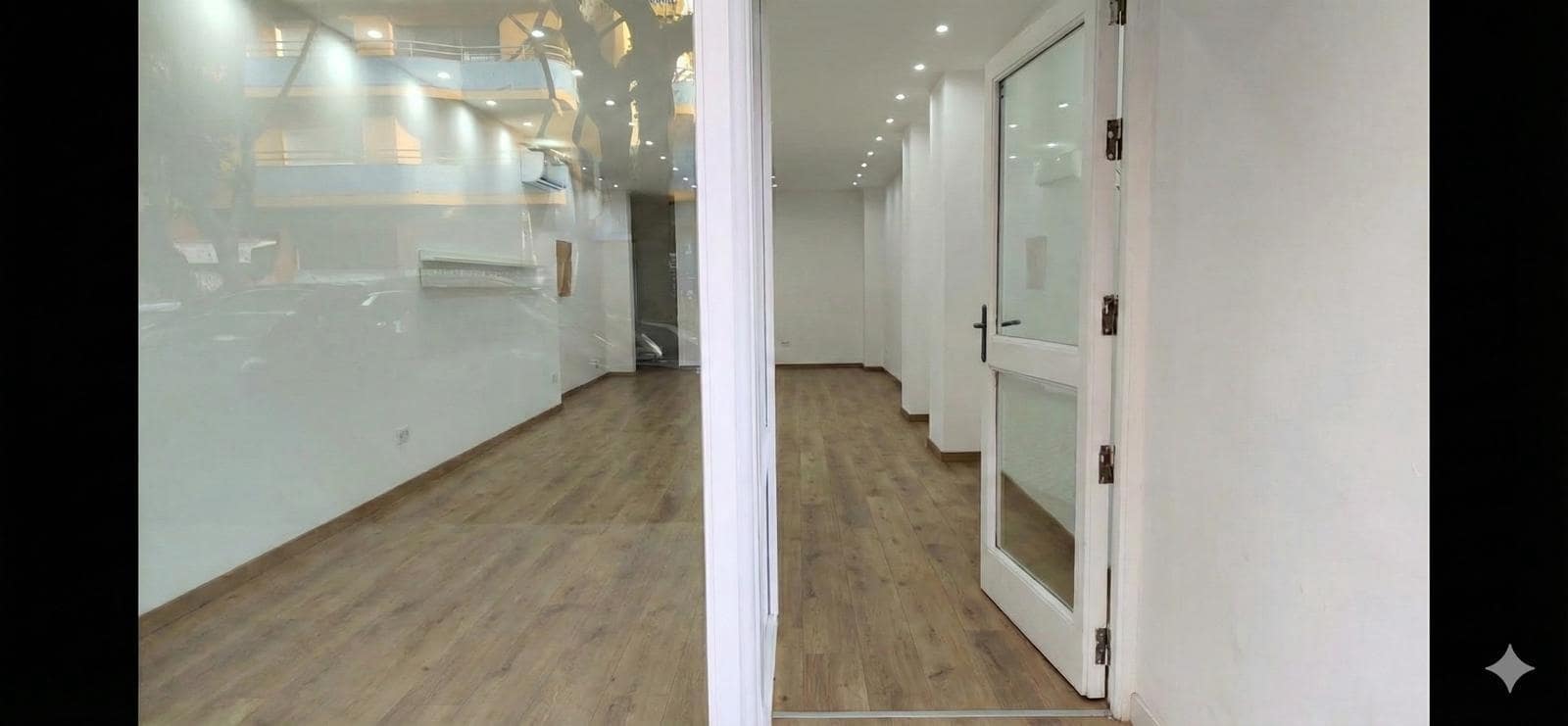 2 bedroom Commercial for rent in Fuengirola with pool - € 1,200 (Ref: 9433632)