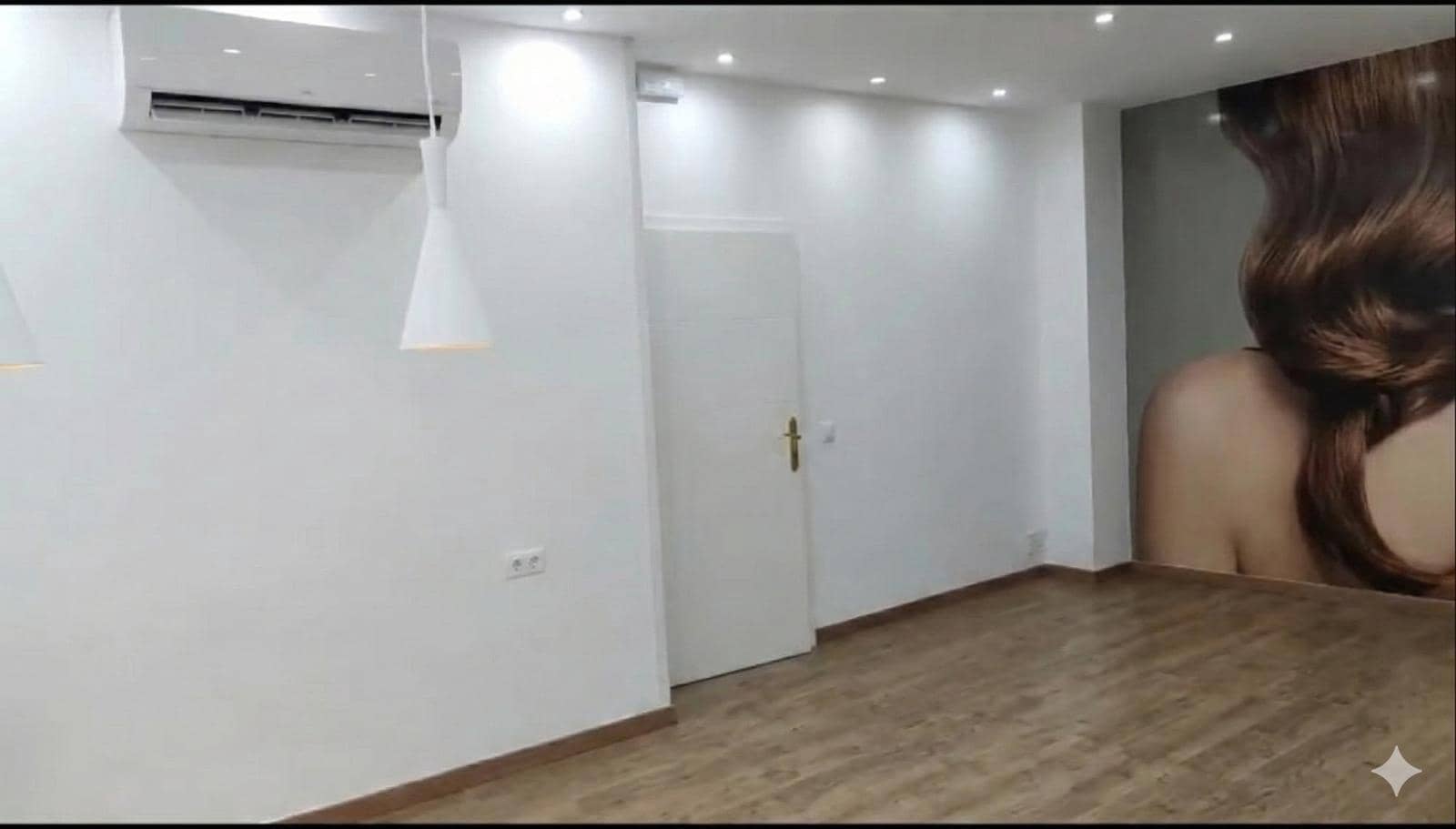 2 bedroom Commercial for rent in Fuengirola with pool - € 1,200 (Ref: 9433632)