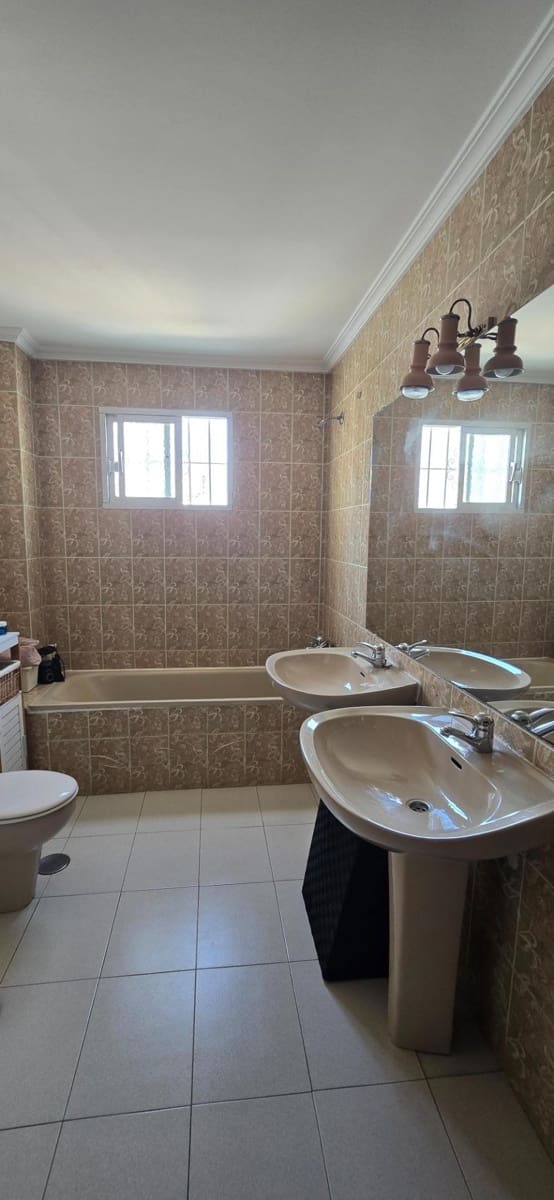 5 sovrum Lägenhet till salu i Fuengirola med garage - 700 000 € (Ref: 9449400)