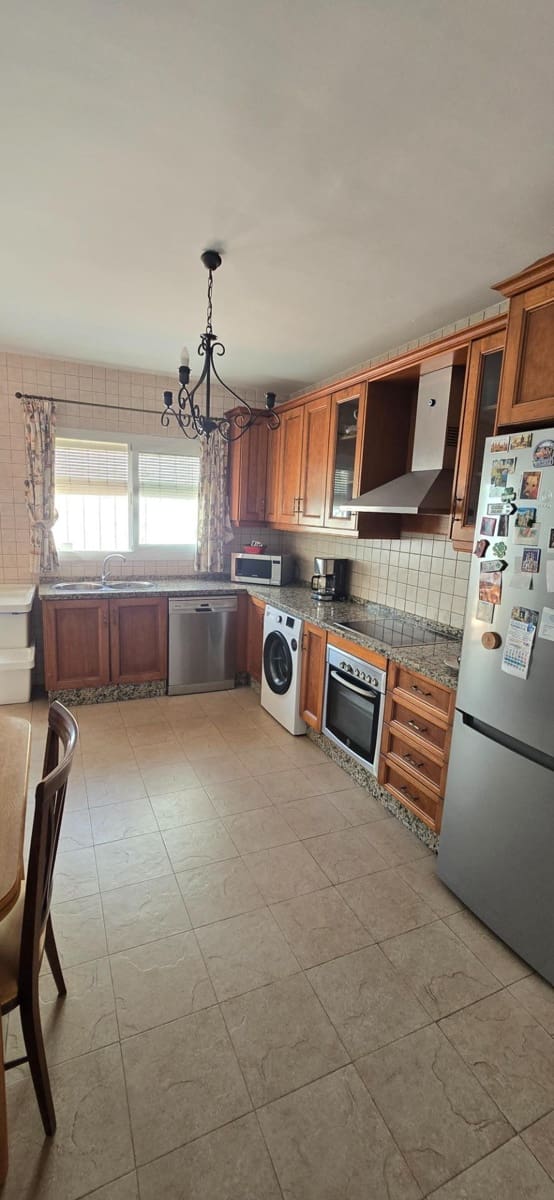 5 sovrum Lägenhet till salu i Fuengirola med garage - 700 000 € (Ref: 9449400)