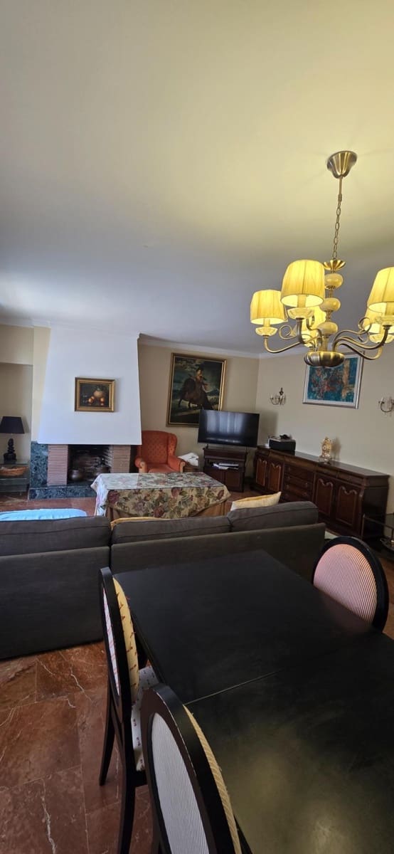 5 sovrum Lägenhet till salu i Fuengirola med garage - 700 000 € (Ref: 9449400)