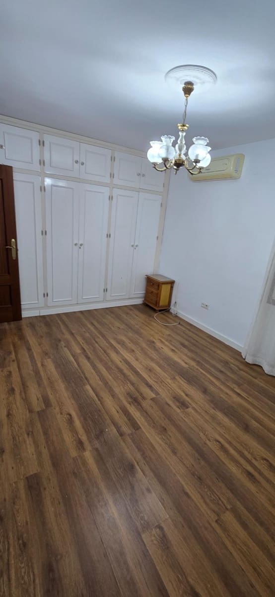 5 bedroom Villa for sale in El Coto with pool garage - € 700,000 (Ref: 9504372)