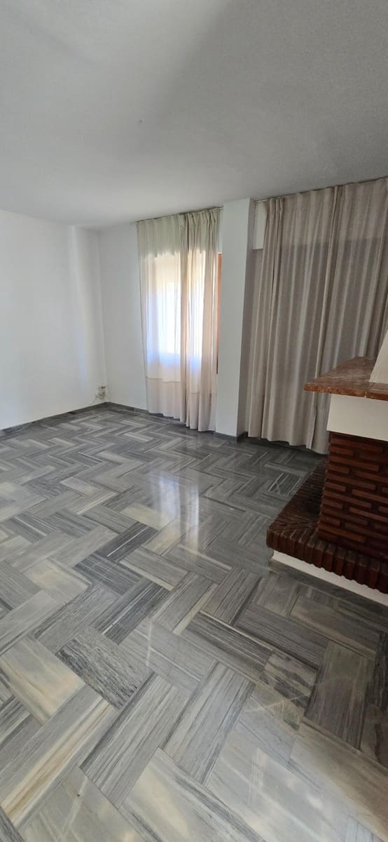 5 bedroom Villa for sale in El Coto with pool garage - € 700,000 (Ref: 9504372)