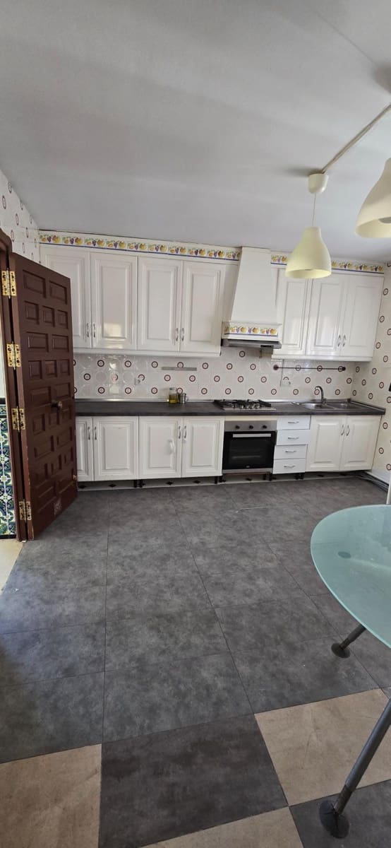 5 bedroom Villa for sale in El Coto with pool garage - € 700,000 (Ref: 9504372)