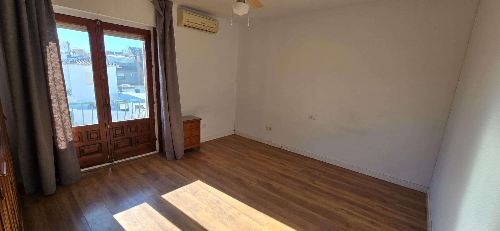 5 bedroom Villa for sale in El Coto with pool garage - € 700,000 (Ref: 9504372)