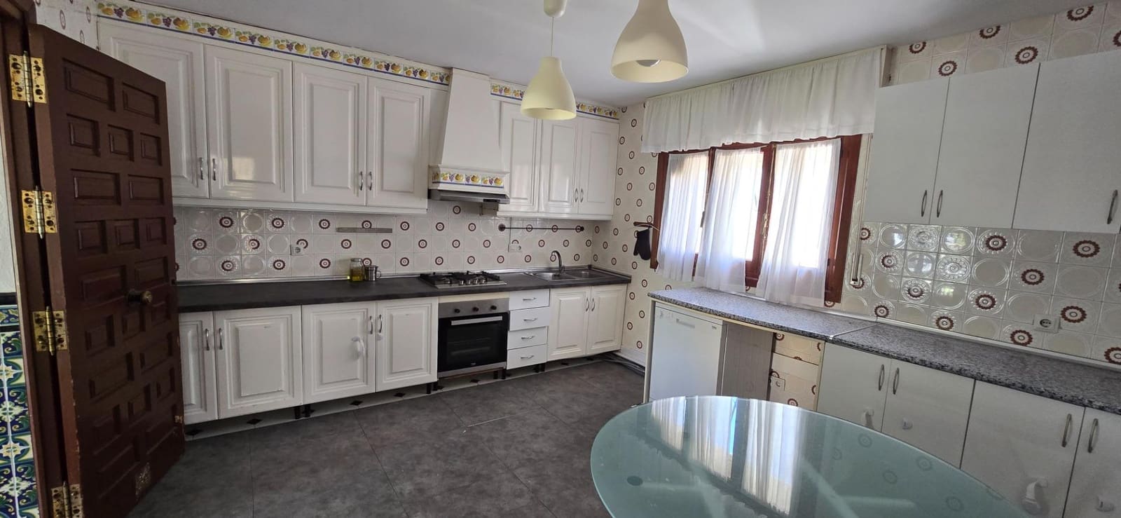 5 bedroom Villa for sale in El Coto with pool garage - € 700,000 (Ref: 9504372)