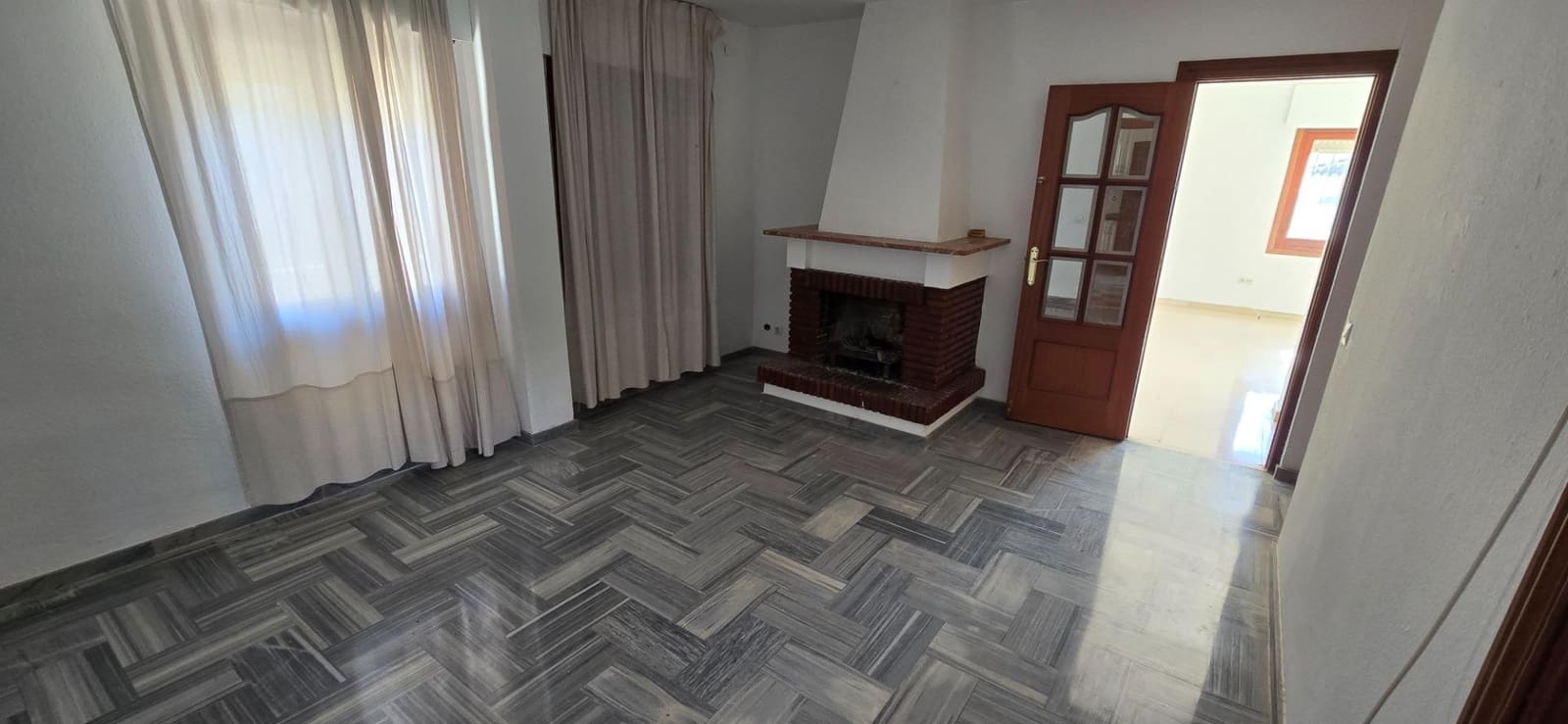 5 bedroom Villa for sale in El Coto with pool garage - € 700,000 (Ref: 9504372)