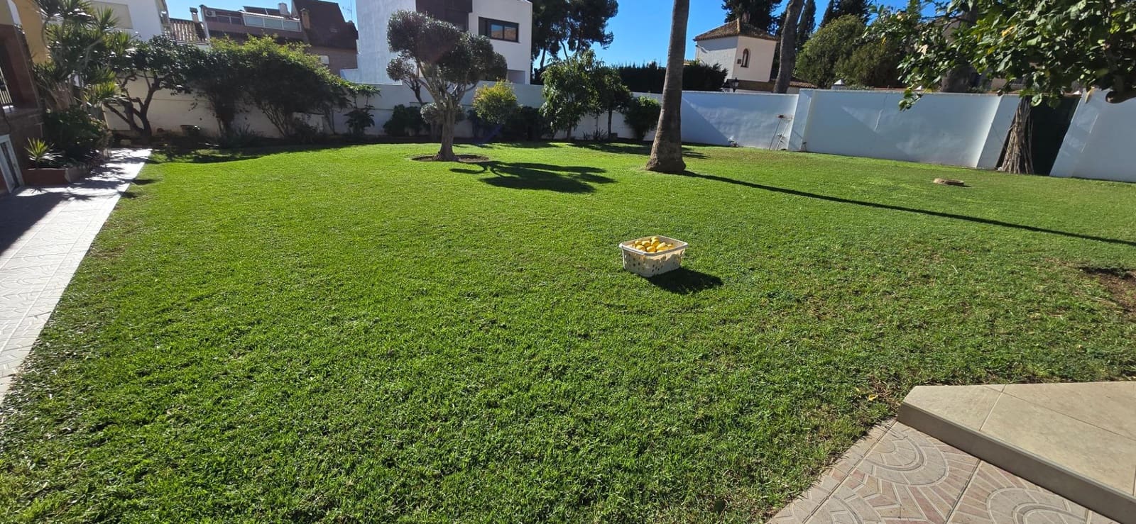 5 bedroom Villa for sale in El Coto with pool garage - € 700,000 (Ref: 9504372)