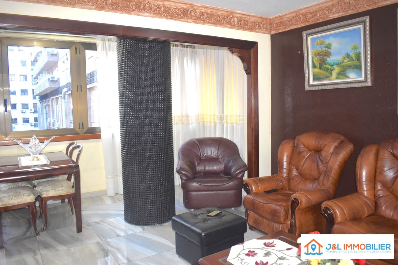 3 makuuhuone Huoneisto myytävänä paikassa Alicante kaupunki mukana 
autotalli - 545 000 € (Ref: 9736196)