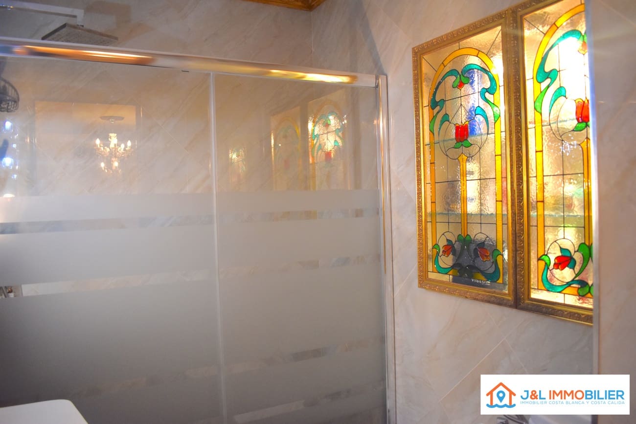 3 makuuhuone Huoneisto myytävänä paikassa Alicante kaupunki mukana 
autotalli - 545 000 € (Ref: 9736196)