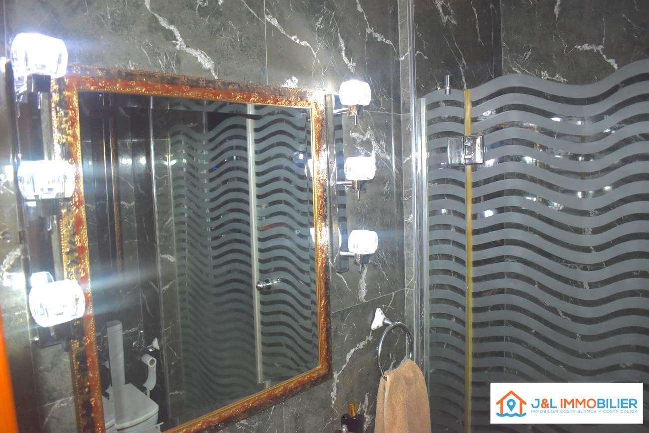 3 makuuhuone Huoneisto myytävänä paikassa Alicante kaupunki mukana 
autotalli - 545 000 € (Ref: 9736196)