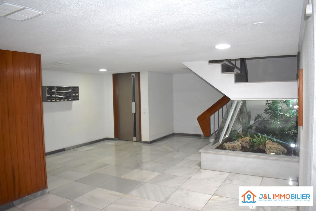 3 makuuhuone Huoneisto myytävänä paikassa Alicante kaupunki mukana 
autotalli - 545 000 € (Ref: 9736196)