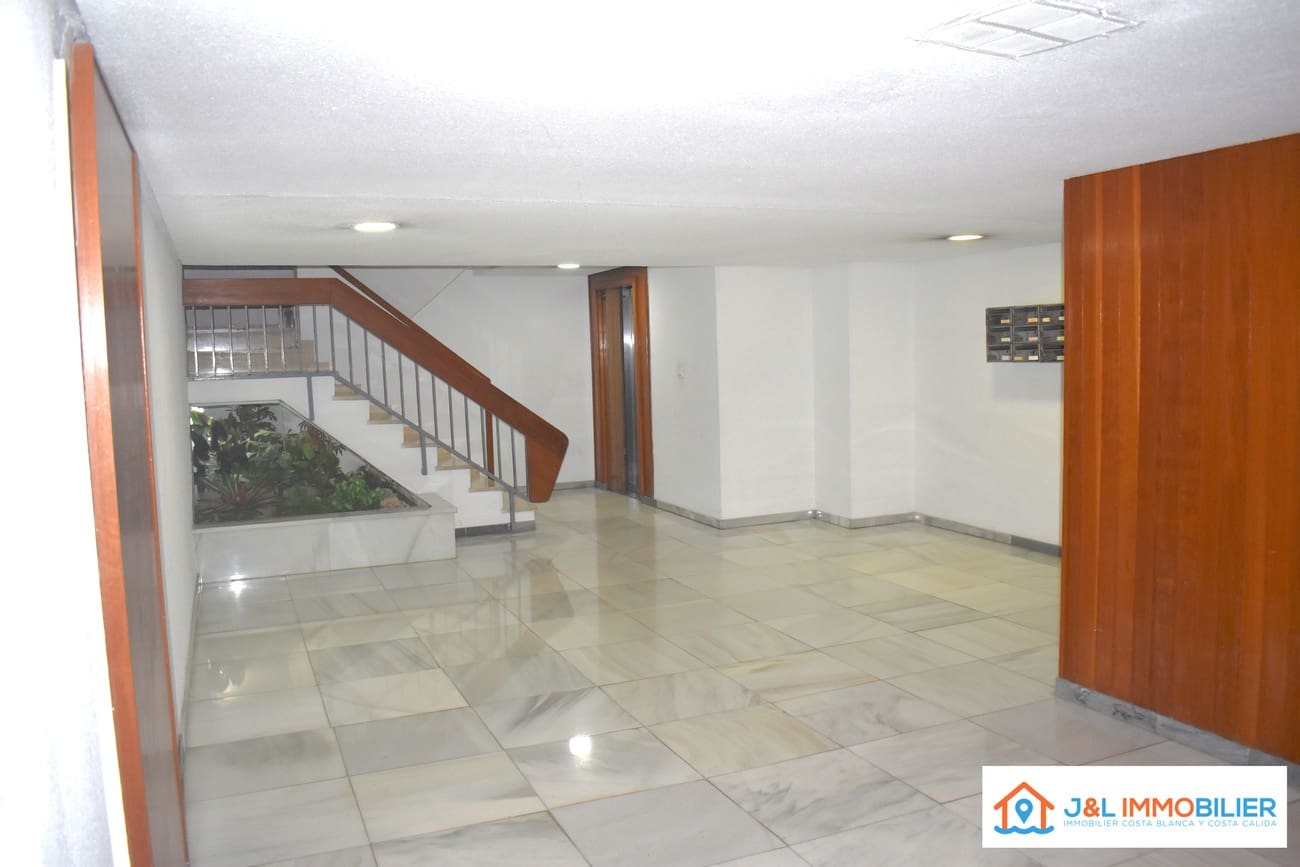 3 makuuhuone Huoneisto myytävänä paikassa Alicante kaupunki mukana 
autotalli - 545 000 € (Ref: 9736196)