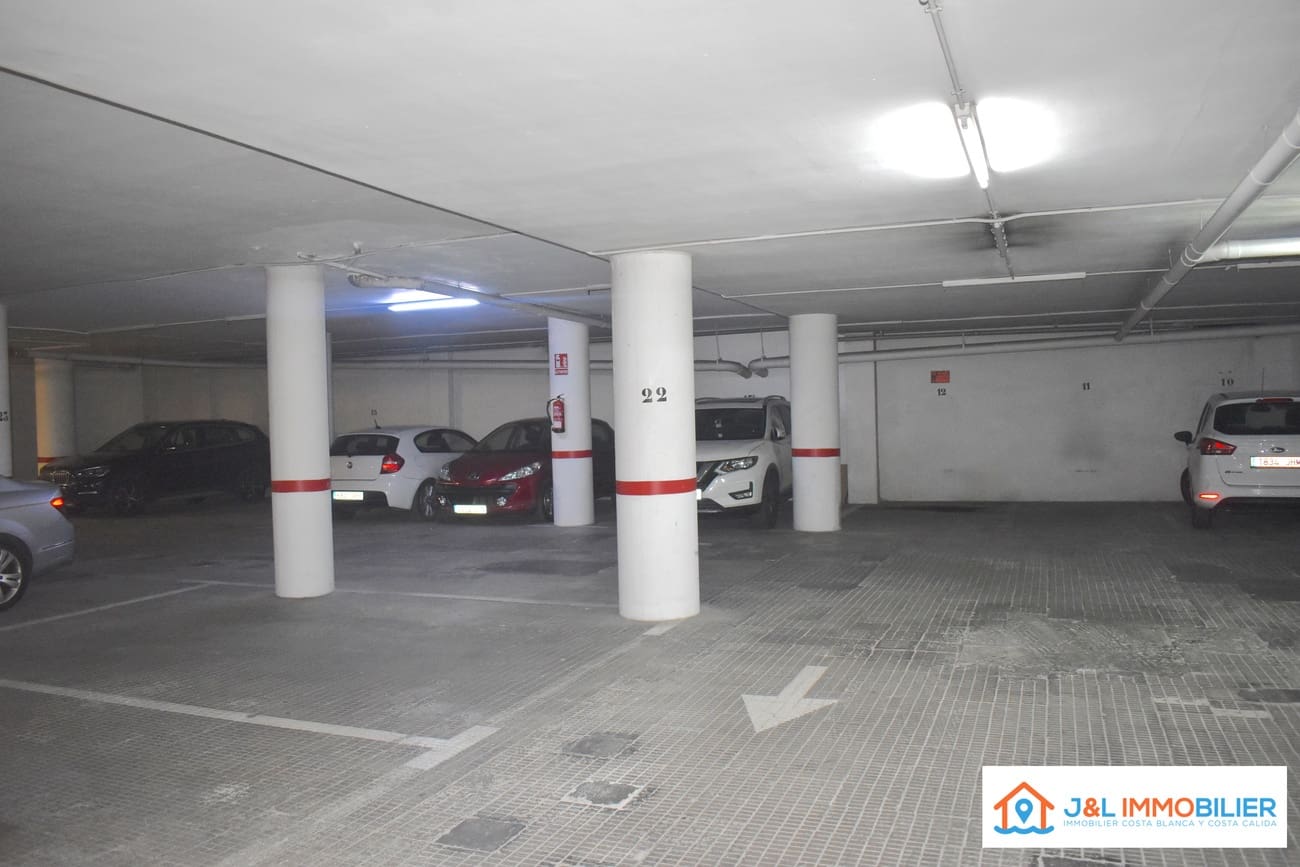 3 makuuhuone Huoneisto myytävänä paikassa Alicante kaupunki mukana 
autotalli - 545 000 € (Ref: 9736196)