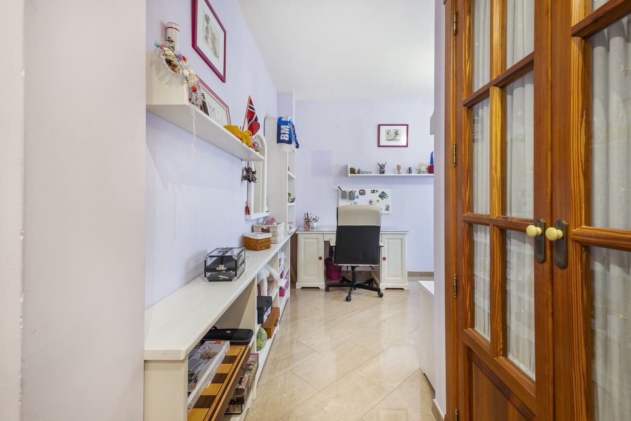 5 slaapkamer Villa te koop in Torrevieja met zwembad - € 1.150.000 (Ref: 9736211)