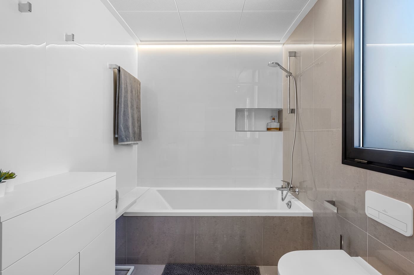 4 chambre Villa/Maison à vendre à Guardamar del Segura avec piscine - 1 390 000 € (Ref: 9736246)