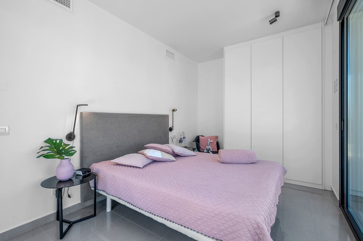 4 chambre Villa/Maison à vendre à Guardamar del Segura avec piscine - 1 390 000 € (Ref: 9736246)