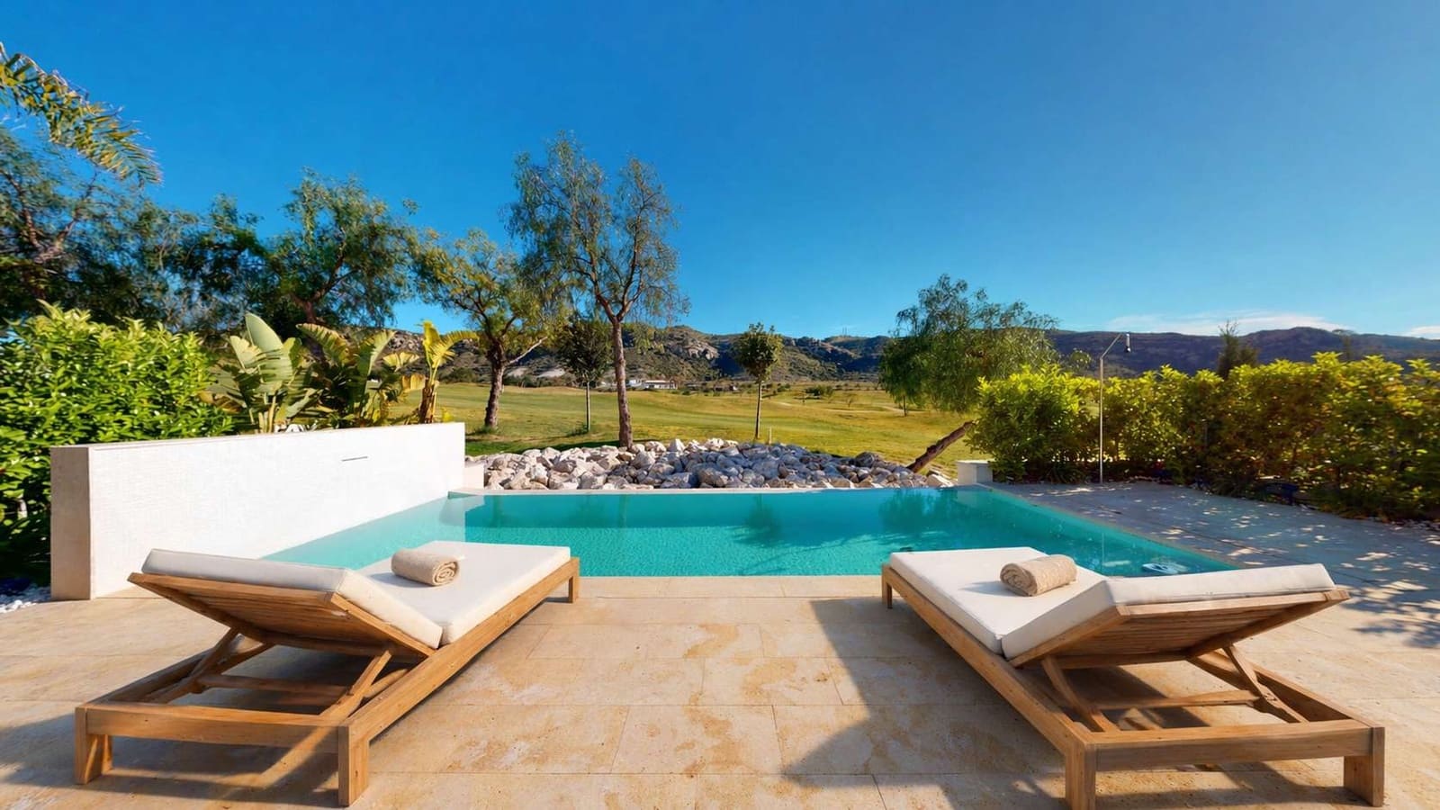 3 slaapkamer Villa te koop in Monforte del Cid met zwembad - € 795.000 (Ref: 9809444)
