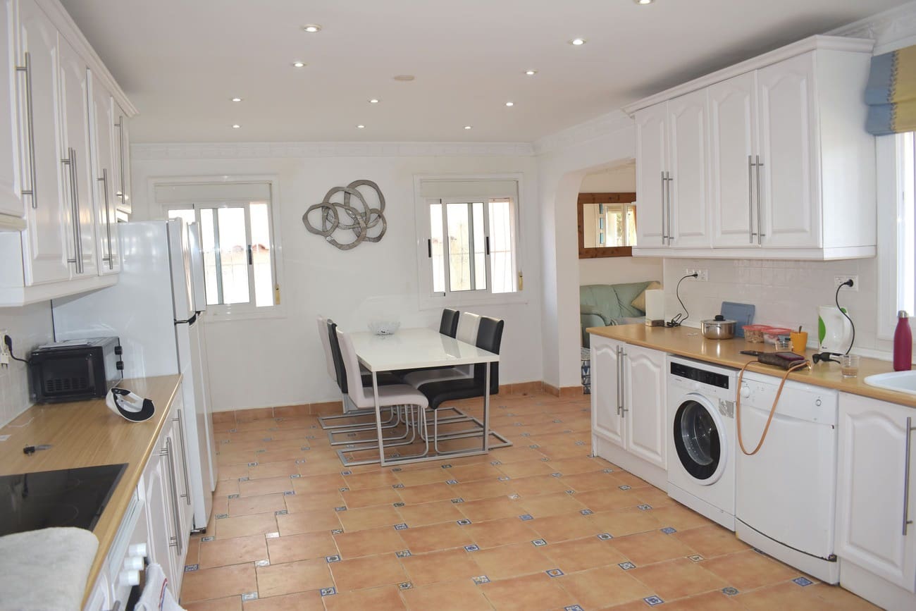 3 sypialnia Willa na sprzedaż w San Fulgencio z basenem garażem - 345 000 € (Ref: 9928186)