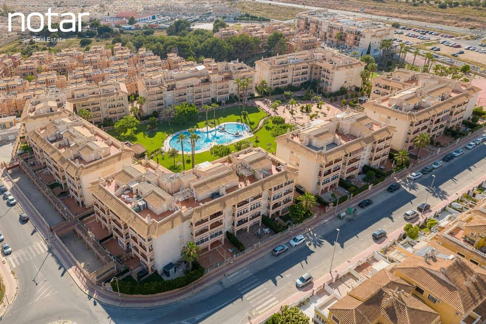 2 slaapkamer Appartement te koop in Playa Flamenca met zwembad - € 249.000 (Ref: 9928188)