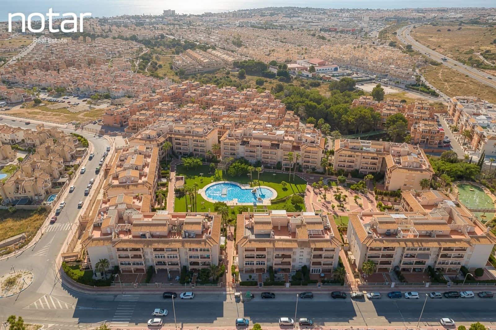 2 slaapkamer Appartement te koop in Playa Flamenca met zwembad - € 249.000 (Ref: 9928188)