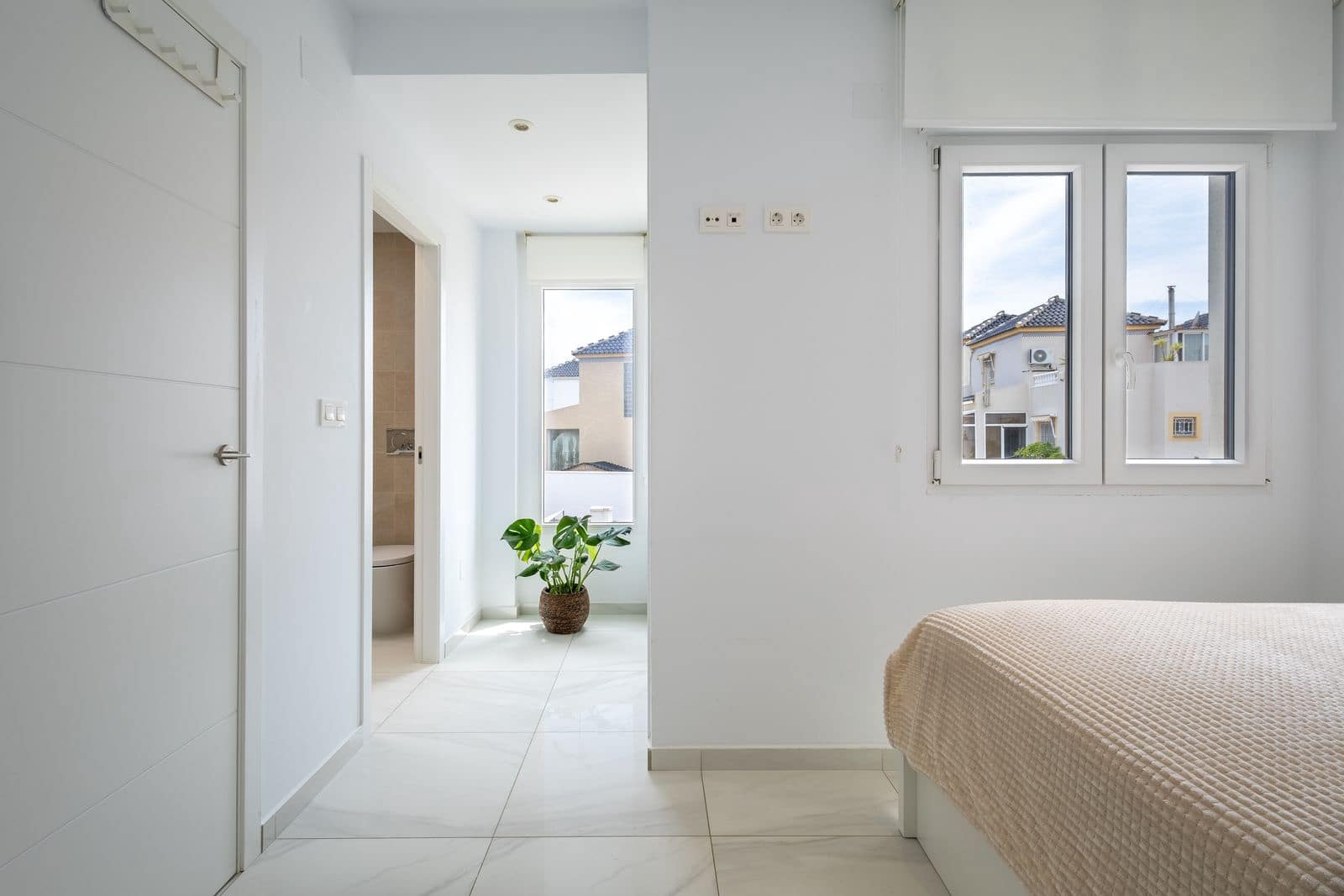 3 sypialnia Dom na sprzedaż w Los Balcones z basenem garażem - 429 000 € (Ref: 9928196)