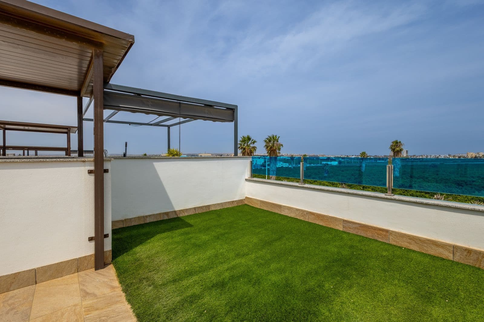 3 sypialnia Dom na sprzedaż w Los Balcones z basenem garażem - 429 000 € (Ref: 9928196)