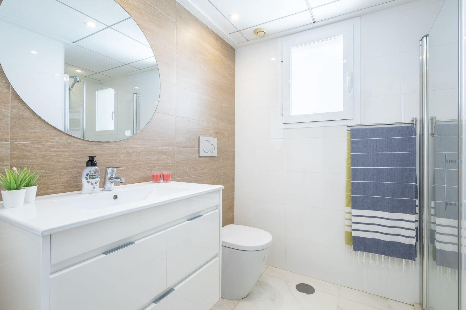2 bedroom Apartment for sale in Torrevieja with pool garage - € 270,000 (Ref: 9928198)