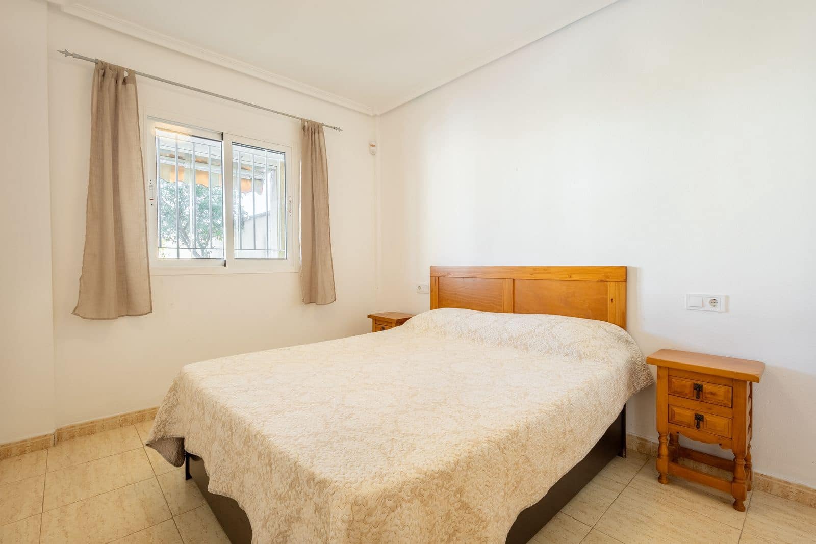 3 bedroom Apartment for sale in Playa Flamenca with pool garage - € 339,000 (Ref: 9928199)