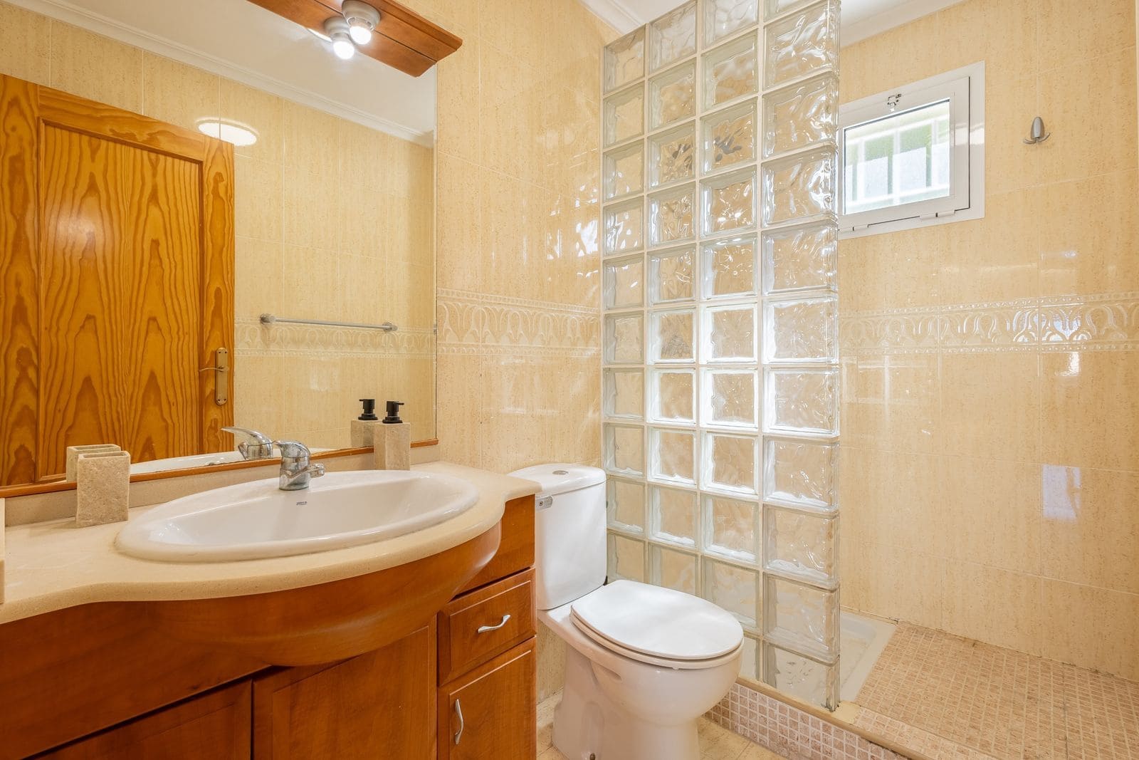3 bedroom Apartment for sale in Playa Flamenca with pool garage - € 339,000 (Ref: 9928199)